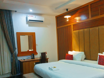 Rolarz Executive Suite
